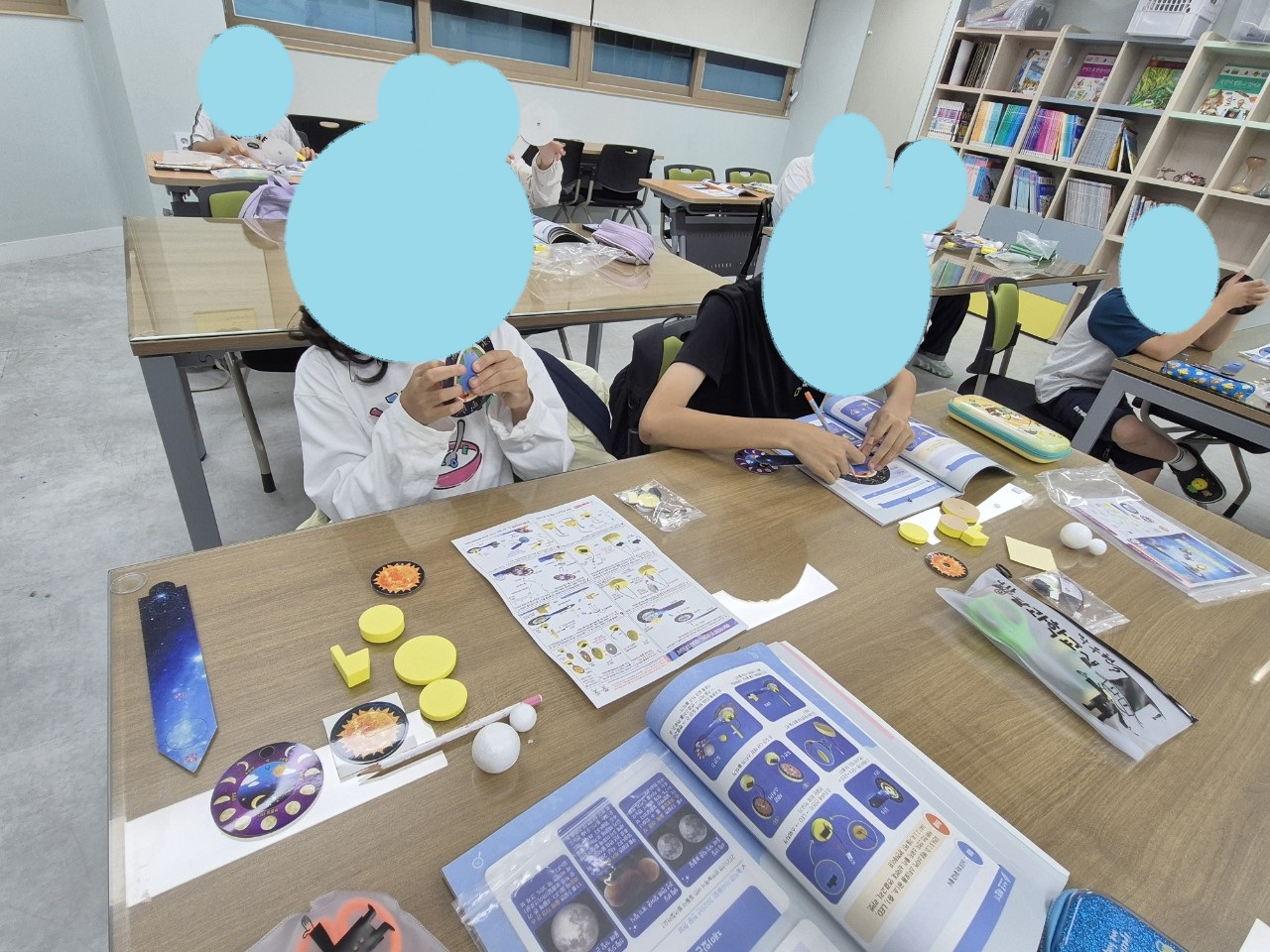 20251013_용호1동행정복지센터_하늘의 숨바꼭질.jpg