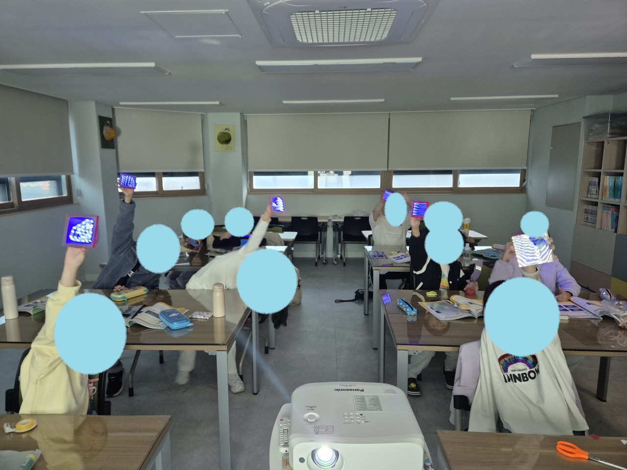 20251027_용호1동행정복지센터_상자 속 무한세계.jpg