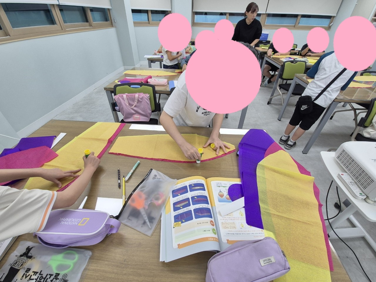 20250929_용호1동행정복지센터_불꽃으로 만든 비행.jpg